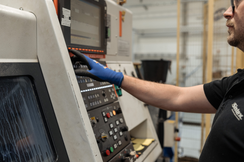 Sintex employee in production